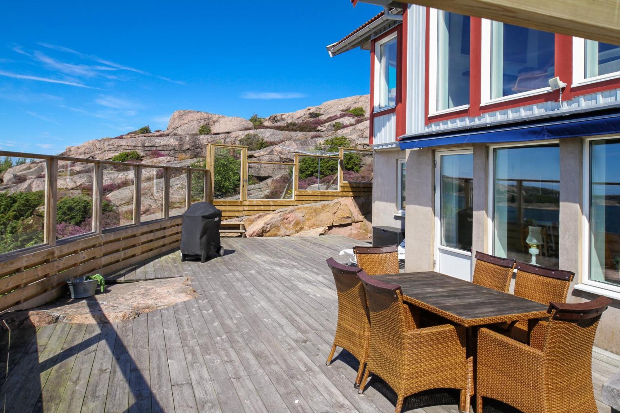 Villa Seafront With Terrific View By Ajf Dream Living Fjällbacka Exterior foto